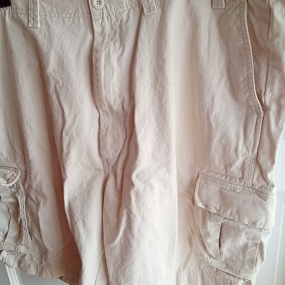 Roundtree & Yorke Casual Cream Cargo Shorts Men's Big & Tall Size 48
